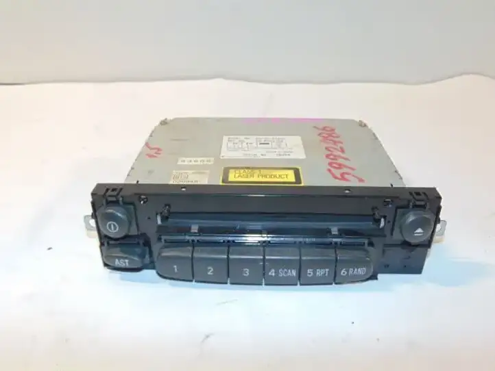 Toyota Yaris Verso (1999 - 2005) 8612052260 Магнитола / мультимедийная система — фото 1