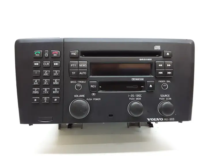 Volvo V70 (2000 - 2004)  30657637 Радио/ проигрыватель CD/DVD / навигация