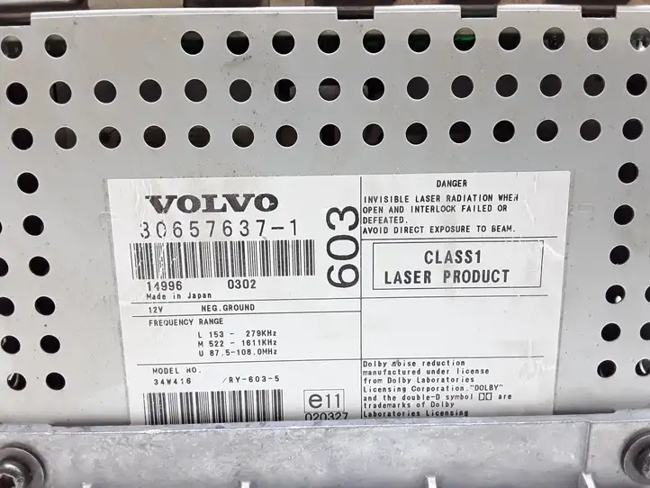 Volvo V70 (2000 - 2004)  30657637 Радио/ проигрыватель CD/DVD / навигация