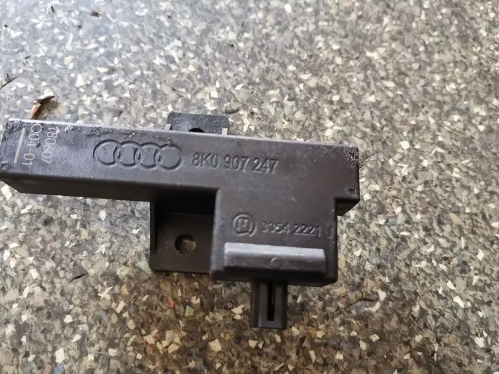 Audi A6 C7 (2014 - 2018) 8K0907247 Усилитель антенны — фото 3