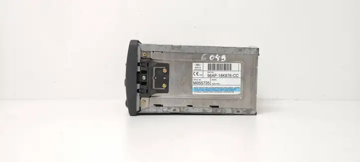 Ford Focus (1998 - 2004)  96AP18K876CC Радио/ проигрыватель CD/DVD / навигация