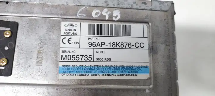 Ford Focus (1998 - 2004)  96AP18K876CC Радио/ проигрыватель CD/DVD / навигация