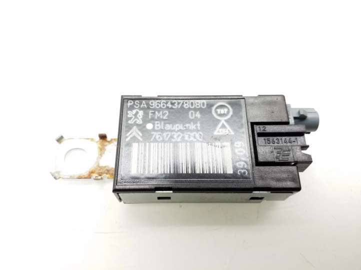 9664378080 Peugeot 3008 I Antenos stiprintuvas