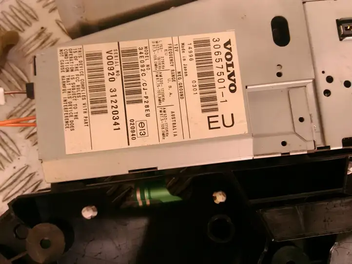 Volvo XC90 (2002 - 2006)  30657501 Усилитель антенны