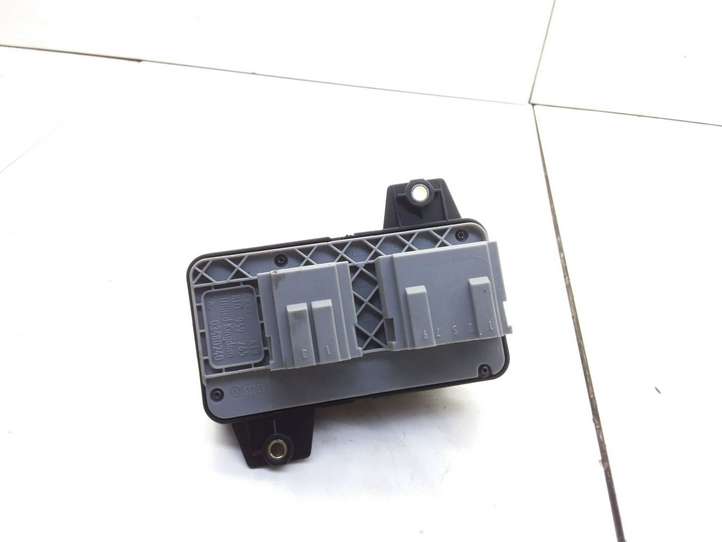 Audi A6 (2001 - 2004)  8L0959765 Включатель (включатели) памяти