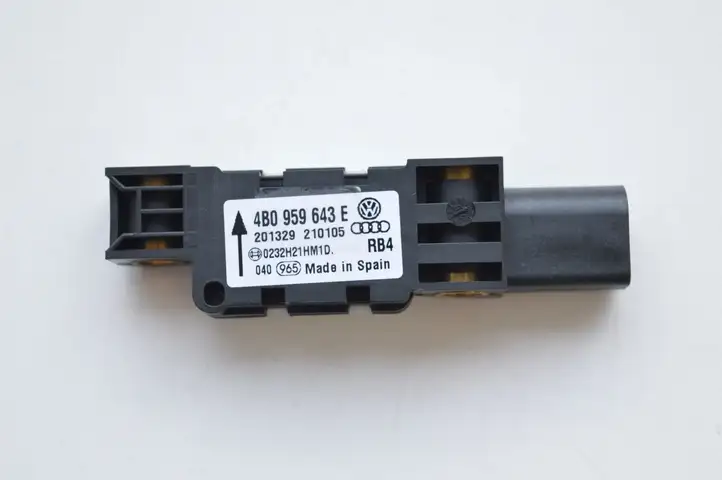 Audi A3/S3 8P (2003 - 2005) 4B0959643E Датчик удара SRS — фото 3