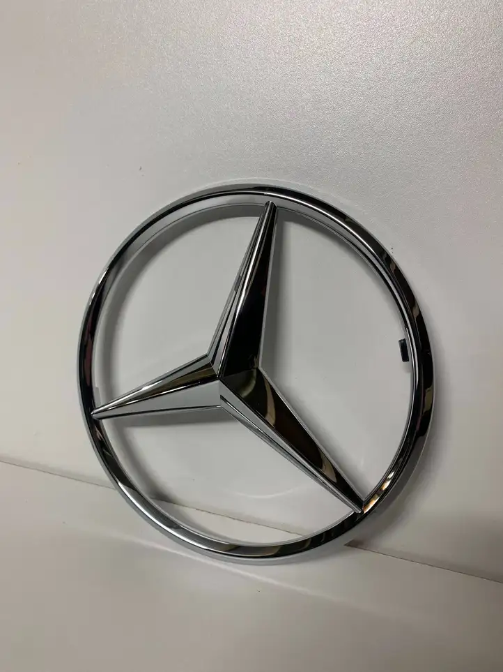 Mercedes-Benz Sprinter W907 W910 (2018 - ) a0008172116 Эмблема автомобиля — фото 1