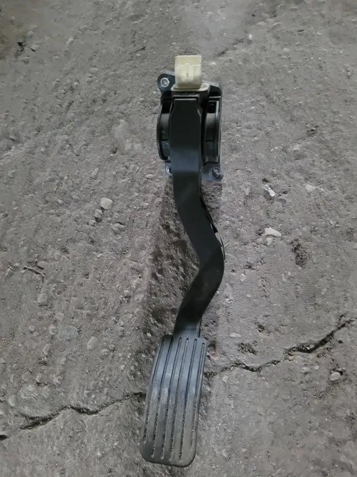 Peugeot 307 (2005 - 2008) 9646702180 Педаль акселератора — фото 2