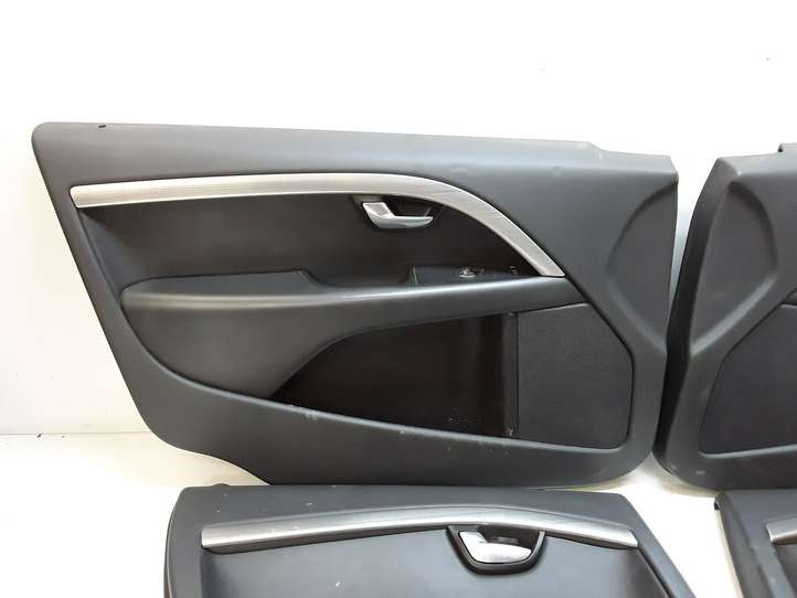 Volvo V70 (2007 - 2013)  39883492 Комплект отделки дверей