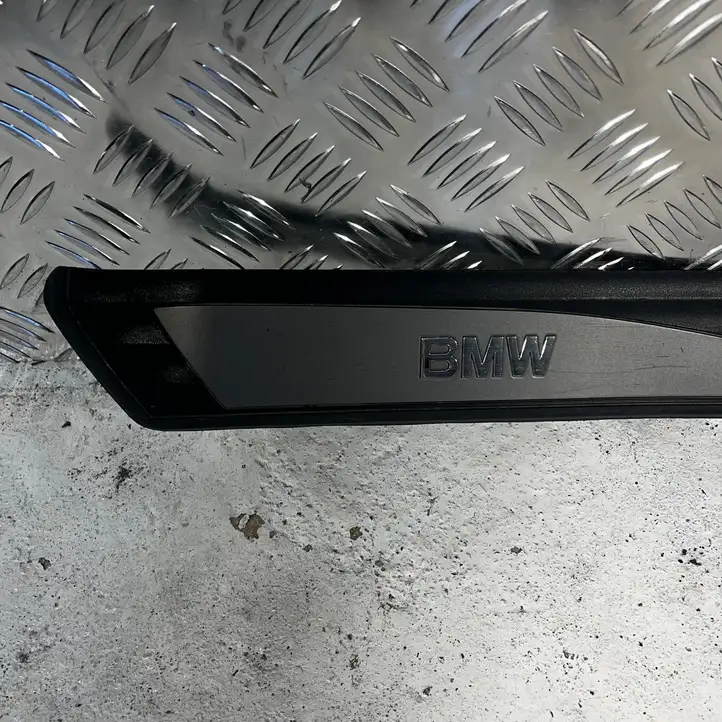BMW 5 E60 E61 (2004 - 2010) 51477034305 Внутренняя отделка заднего порога — фото 3