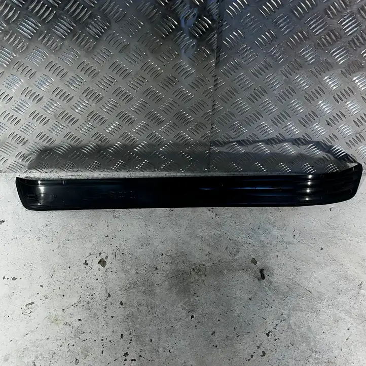 BMW 5 E60 E61 (2004 - 2010) 51477034304 Внутренняя отделка переднего порога — фото 4