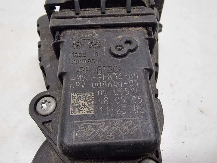 Ford Focus (1998 - 2004) 4M519F836AH Педаль акселератора — фото 3