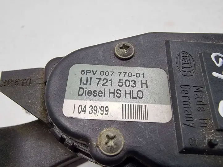 Volkswagen Golf IV (1998 - 2005) 1J1721503H Педаль акселератора — фото 3