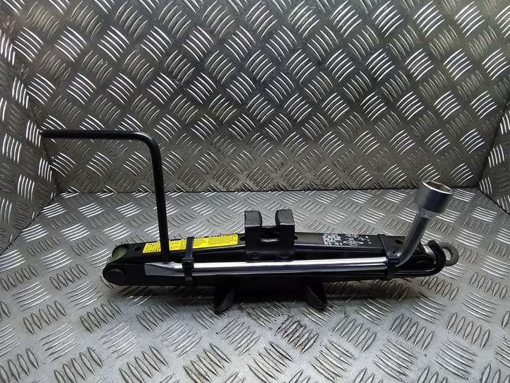 Toyota Avensis T250 (2006 - 2009)  0911105010 Домкрат (данкрат)