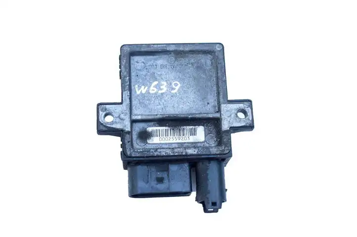 Mercedes-Benz Vito Viano W639 (2003 - 2010) 6421532079 Реле накала свечей — фото 1