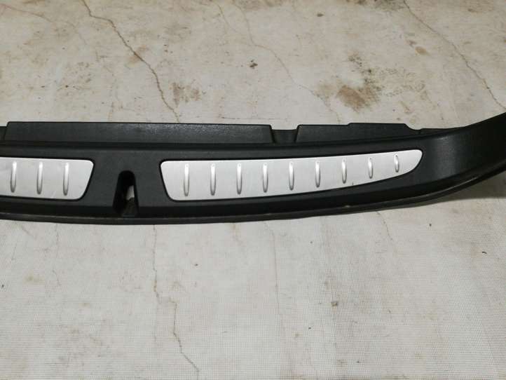 BMW 3 F30 F35 F31 (2012 - 2018)  51477221875 Отделка порога багажника