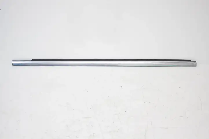 Mercedes-Benz R W251 (2005 - 2013) A2516906680 Накладка стекла передней двери — фото 2
