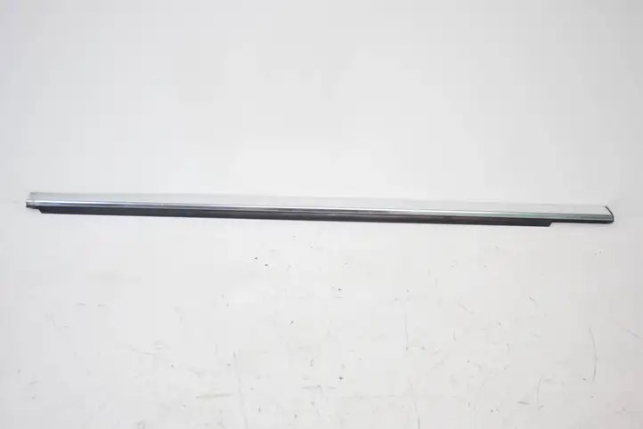 Mercedes-Benz R W251 (2005 - 2013) A2516906680 Накладка стекла передней двери — фото 4