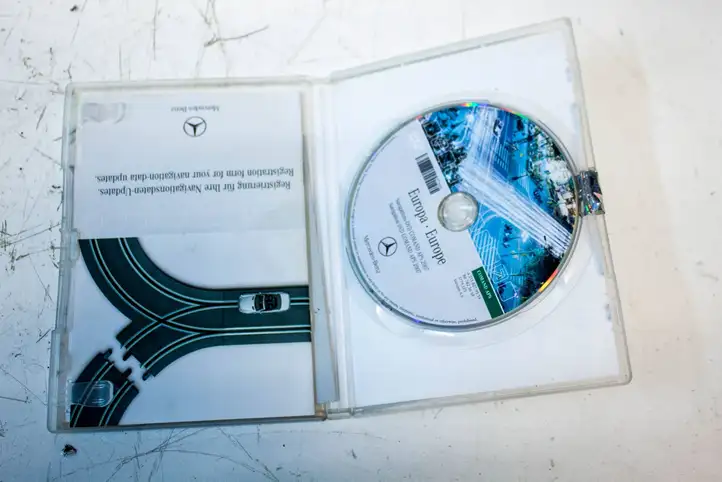 Mercedes-Benz E W211 (2002 - 2009) A2118279559 Навигационные карты CD/DVD — фото 7