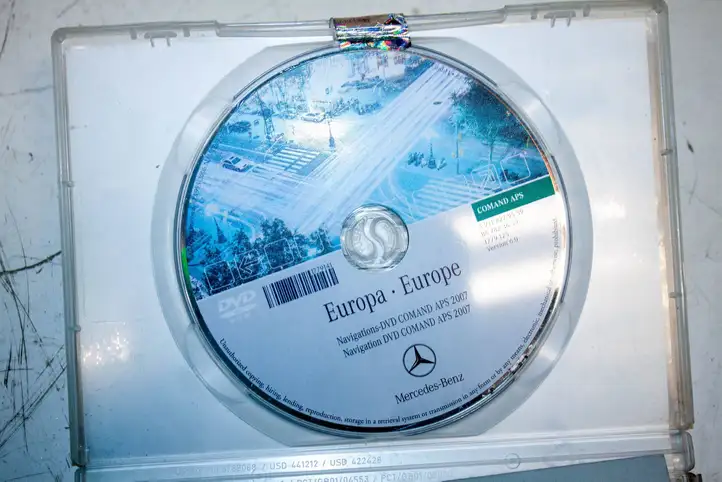 Mercedes-Benz E W211 (2002 - 2009) A2118279559 Навигационные карты CD/DVD — фото 8