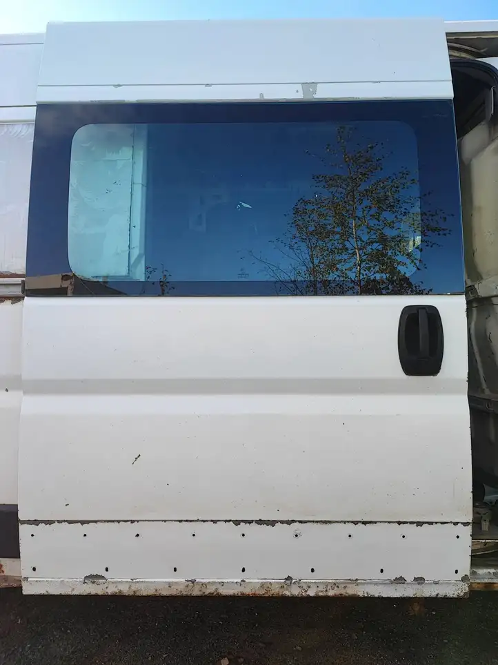 Fiat Ducato (2007 - 2014) Боковая раздвижная дверь — фото 1
