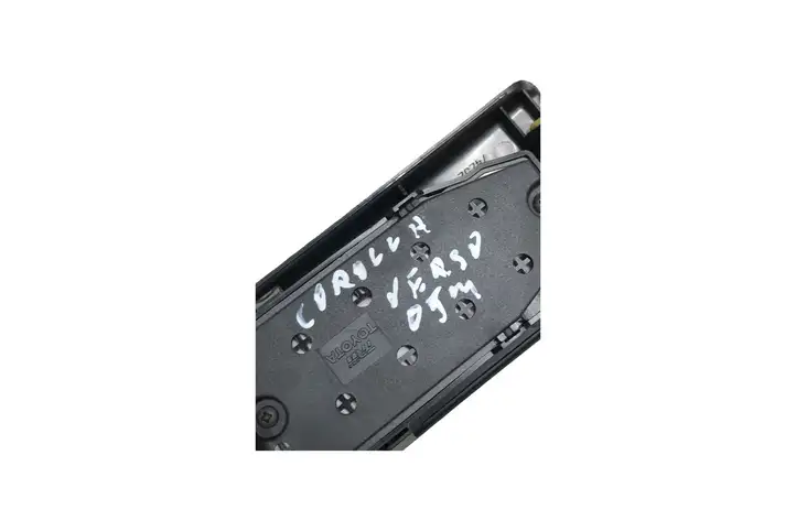 Toyota Corolla Verso E121 (2004 - 2007) 848200F030 Кнопка стеклоподъемников — фото 2