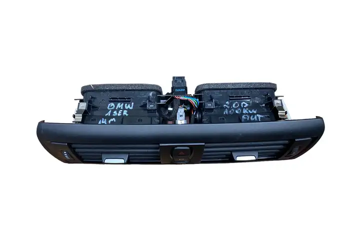 BMW 1 F20 F21 (2011 - 2019) 920711613 Центральный воздушный дефлектор — фото 7
