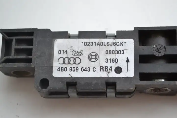 Volkswagen Touareg I (2002 - 2010) 4B0959643C Датчик удара SRS — фото 2