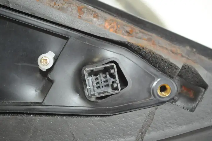 Kia Carnival (2002 - 2006) Боковое зеркало с электроприводом — фото 5