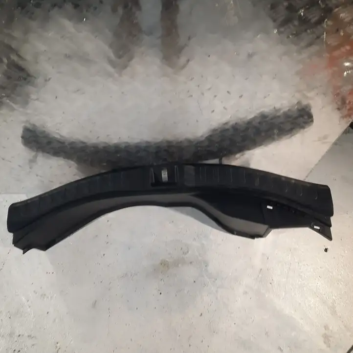 Toyota RAV 4 (XA40) (2012 - 2018) 5838742120 Отделка порога багажника — фото 5