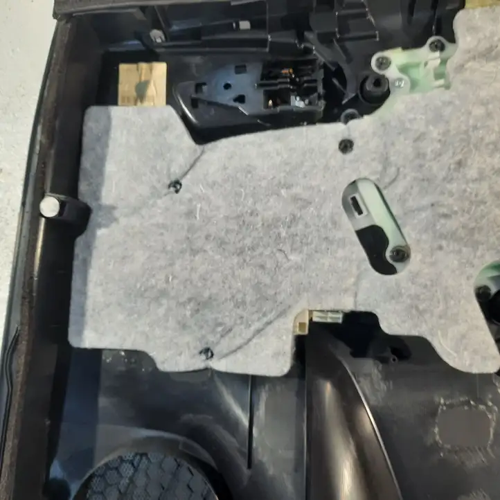 Toyota RAV 4 (XA40) (2012 - 2018) 67614X1B12 Обшивка задней двери — фото 5
