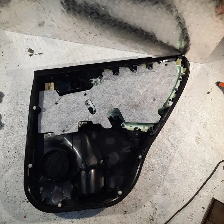 Toyota RAV 4 (XA40) (2012 - 2018) 67614X1B12 Обшивка задней двери — фото 6