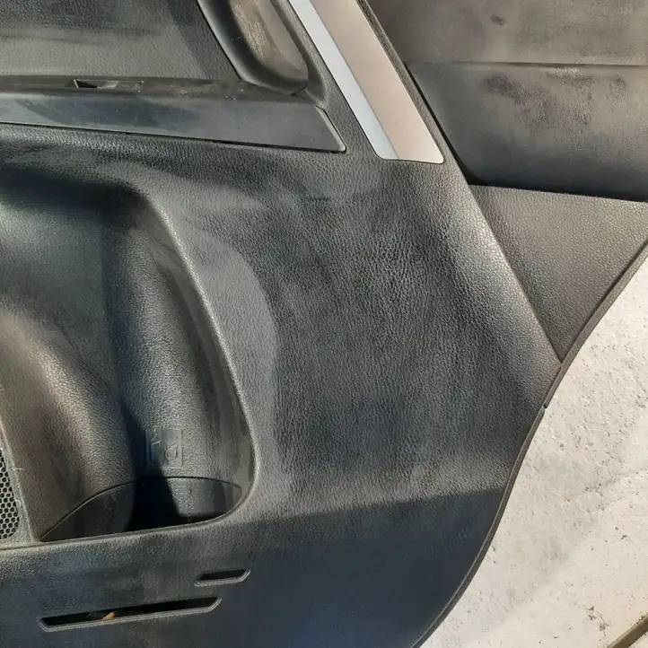 Toyota RAV 4 (XA40) (2012 - 2018) 67613X1B12 Обшивка задней двери — фото 3