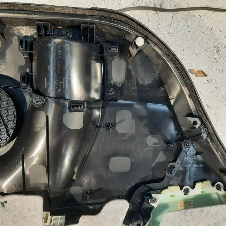 Toyota RAV 4 (XA40) (2012 - 2018) 67613X1B12 Обшивка задней двери — фото 9