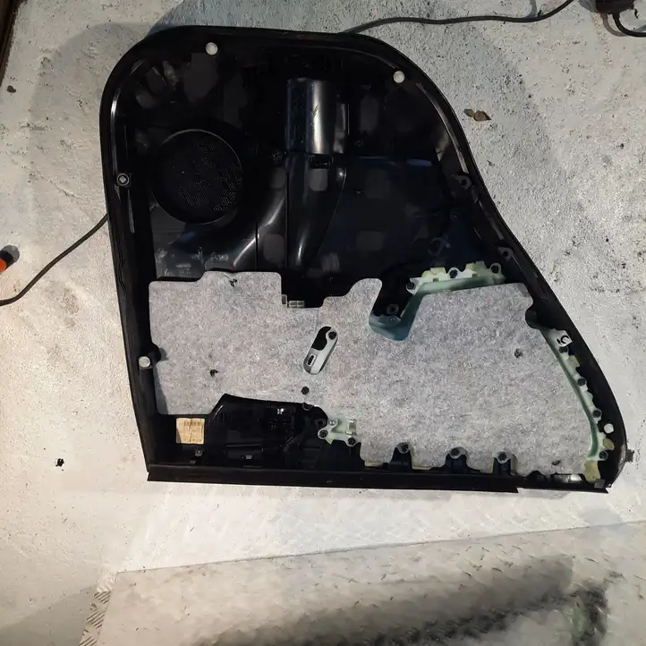 Toyota RAV 4 (XA40) (2012 - 2018) 67613X1B12 Обшивка задней двери — фото 10