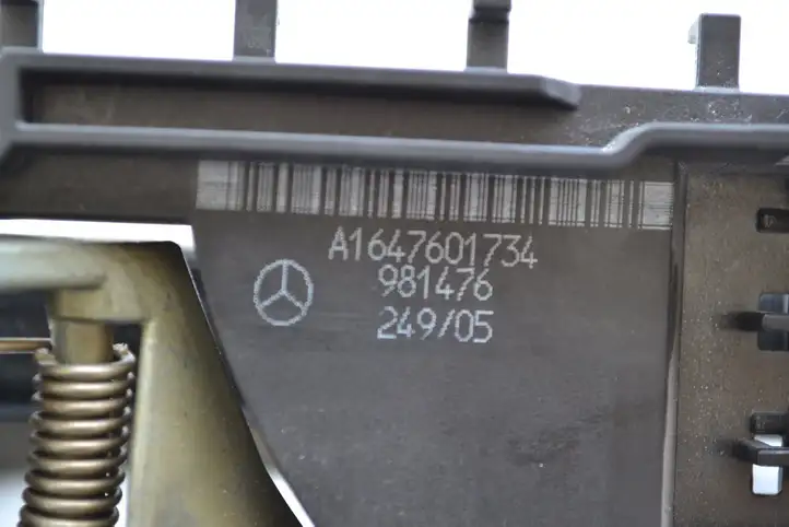 Mercedes-Benz ML W164 (2005 - 2011) A1647601734 Наружная ручка двери — фото 5