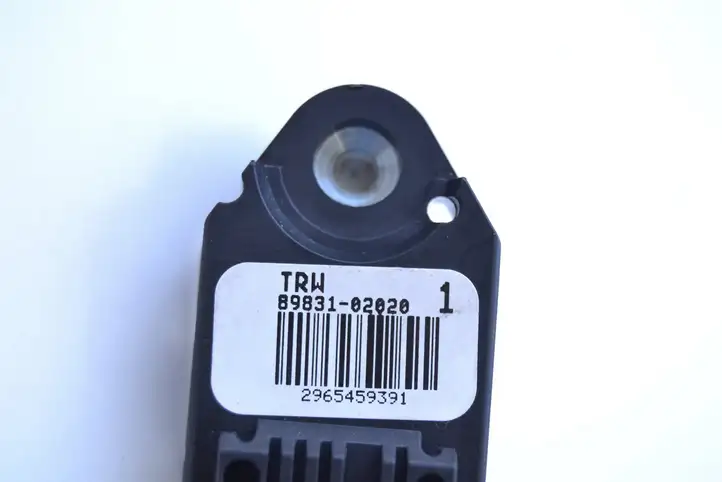 Lexus IS 220D-250-350 (2005 - 2010) 8983102020 Датчик удара SRS — фото 3