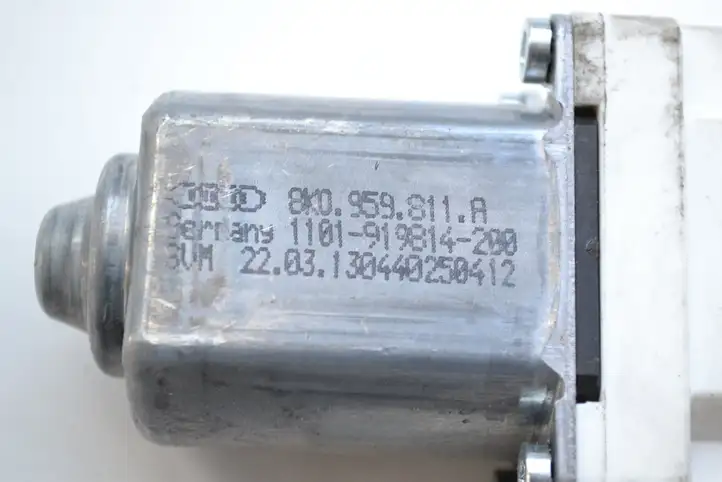 BMW 2 F46 (2015 - ) 8KO959811 Стеклоподъемник задней двери — фото 3