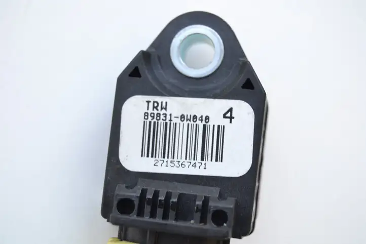 Lexus IS 220D-250-350 (2005 - 2010) 898310W040 Датчик удара SRS — фото 2