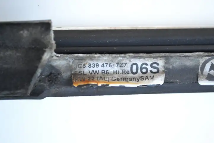 Volkswagen PASSAT B6 (2005 - 2010) 3C58394767Z7 Накладка стекла задней двери — фото 3