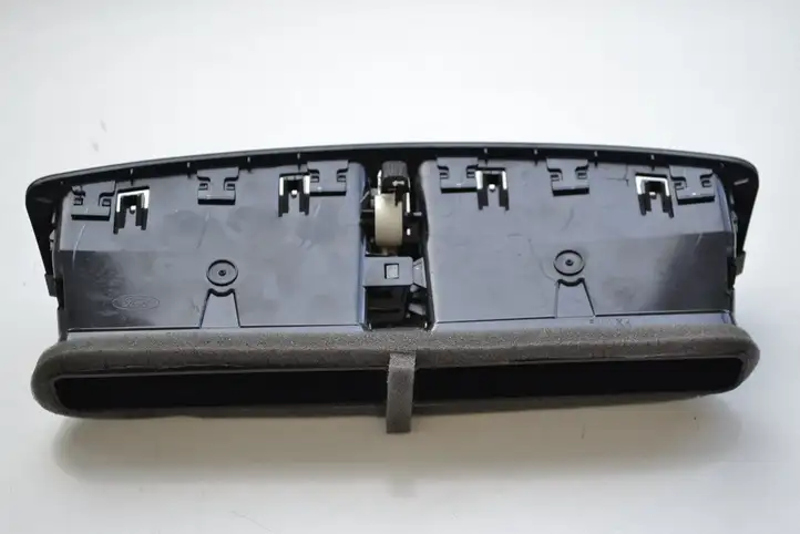 Ford C-MAX II (2010 - 2015) FDRAM51R01815ACW Воздушная решетка панели — фото 4