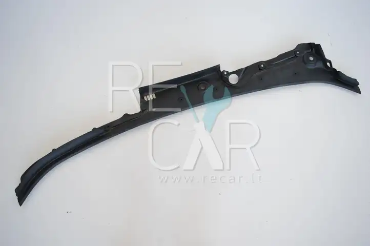 BMW 5 F10 F11 (2009 - 2016) 51717203125 Жабо стеклоочистителей — фото 1