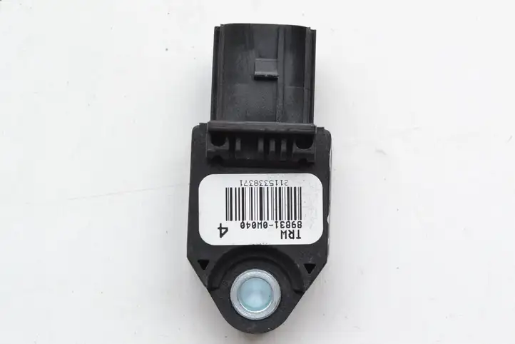 Lexus IS 220D-250-350 (2005 - 2010) 898310W040 Датчик удара SRS — фото 4