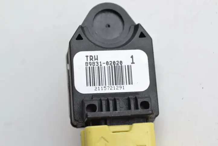 Lexus IS 220D-250-350 (2005 - 2010) 8983102020 Датчик удара SRS — фото 3
