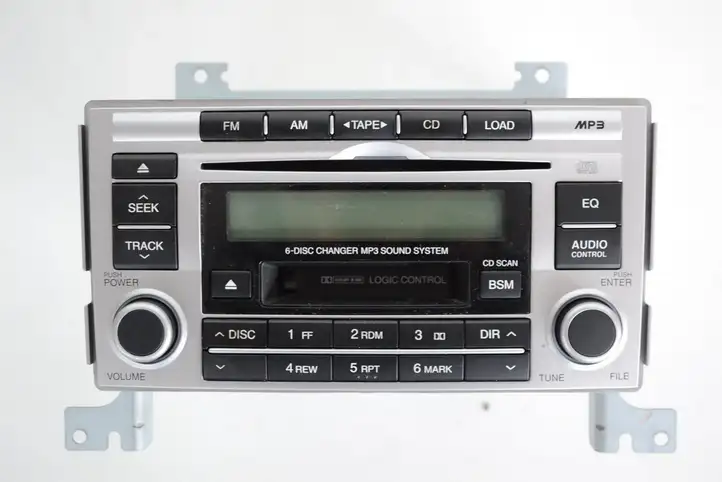 Hyundai Santa Fe (2005 - 2009) 961002B220 Магнитола / мультимедийная система — фото 1