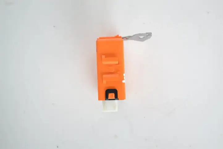 Toyota Prius (XW30) (2009 - 2015) 8597047020 Прочие приборы — фото 3