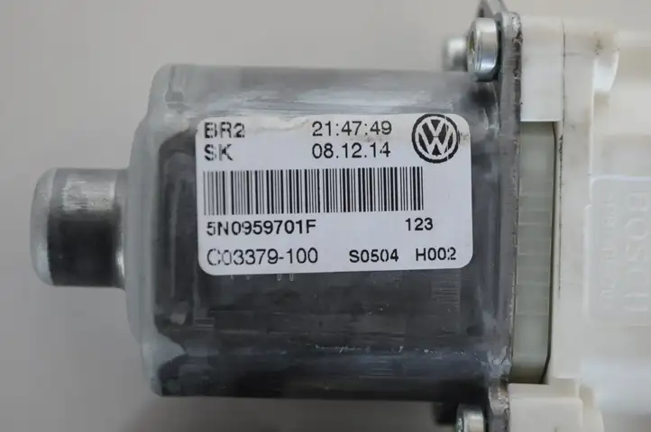 Volkswagen Tiguan (2011 - 2016) 5N0959701F Стеклоподъемник передней двери — фото 2