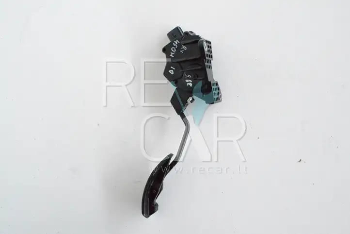 Lexus RX 330 - 350 - 400H (2008 - 2012) 7811033010 Педаль акселератора — фото 3