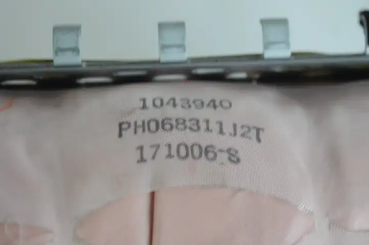 Toyota Auris 150 (2006 - 2012) PH068311J2T Подушка безопасности пассажира — фото 2