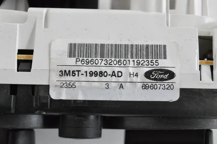 Ford Focus (2005 - 2008) 3M5T19980AD Управление климат контролем — фото 4